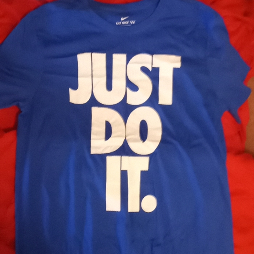 Nike tee